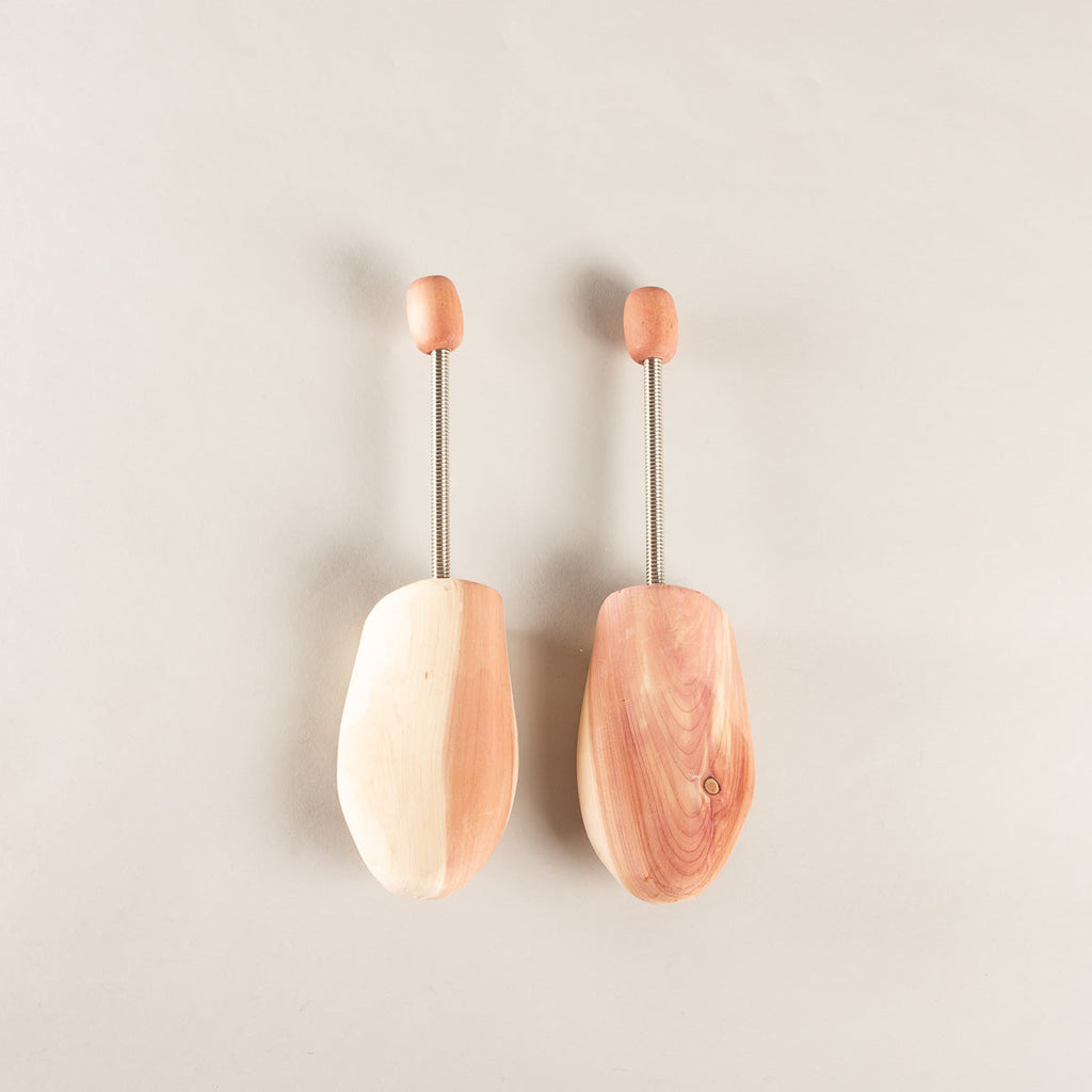 Cedar Travel Shoe Trees, Pair – view 3