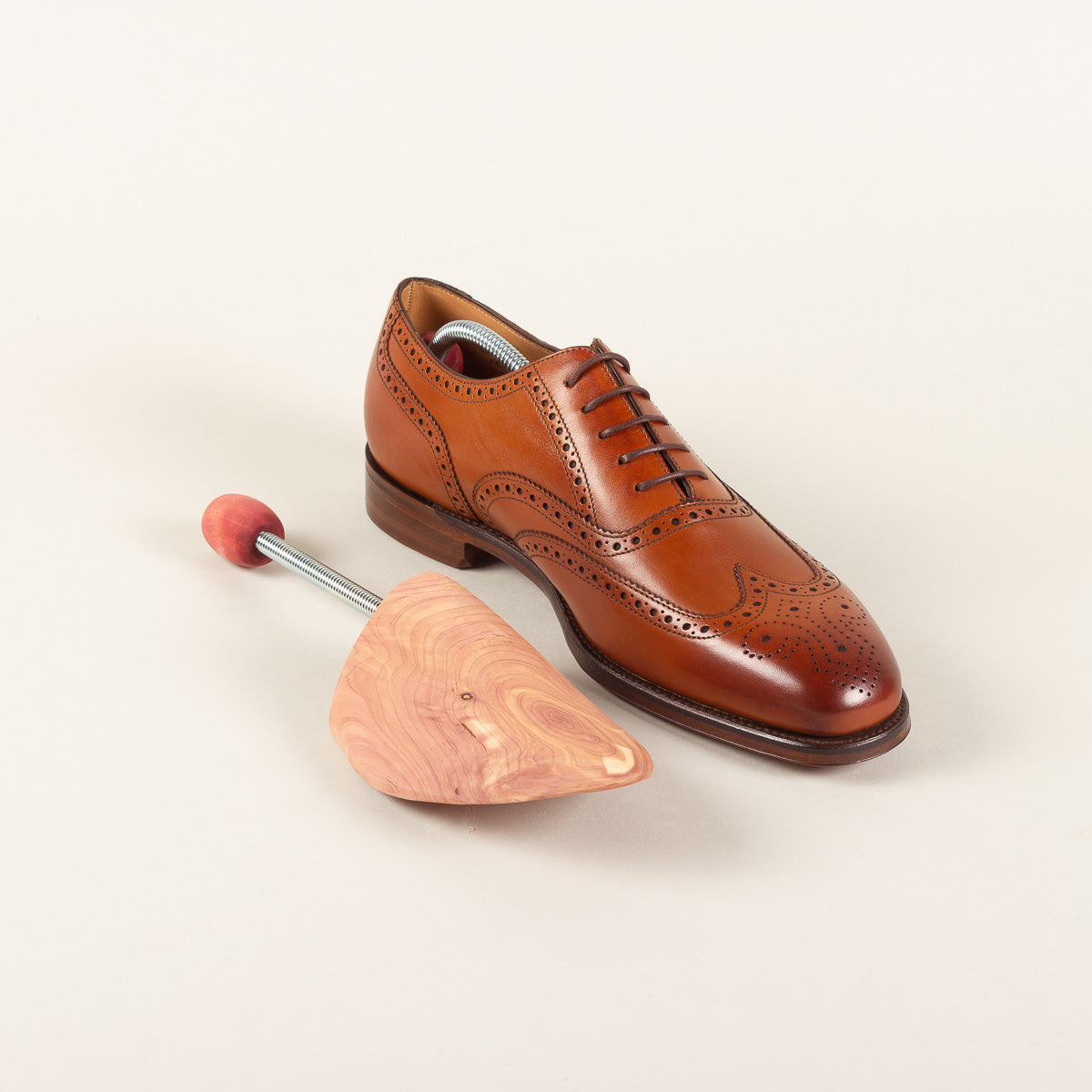 Cedar Travel Shoe Trees, Pair – view 2